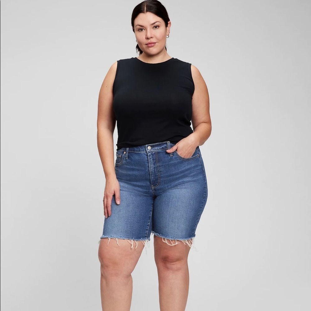GAP Denim Shorts Bermuda Length Size 20